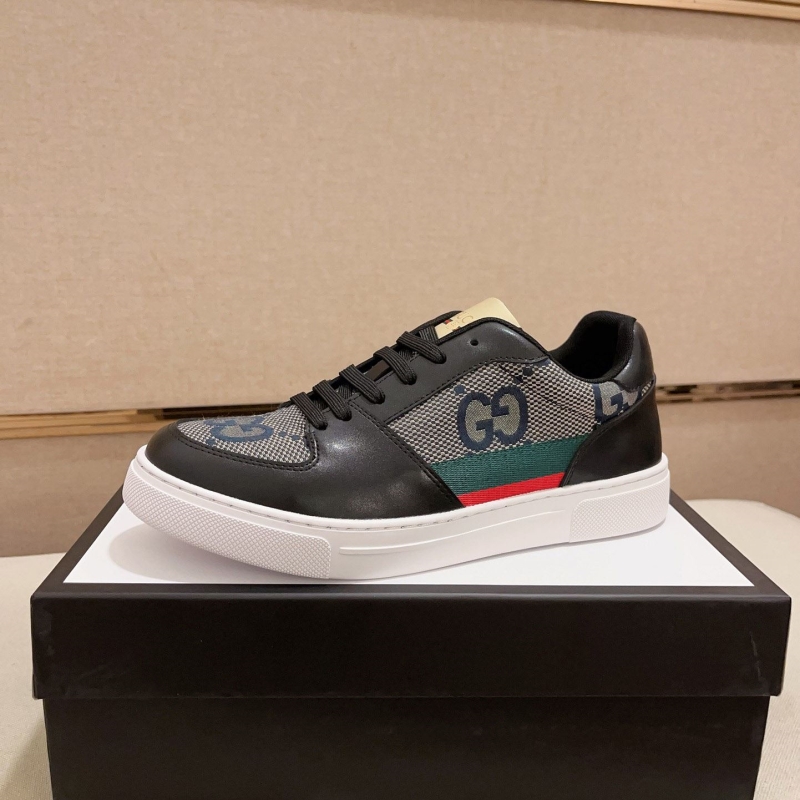 G*u*i casual shoes